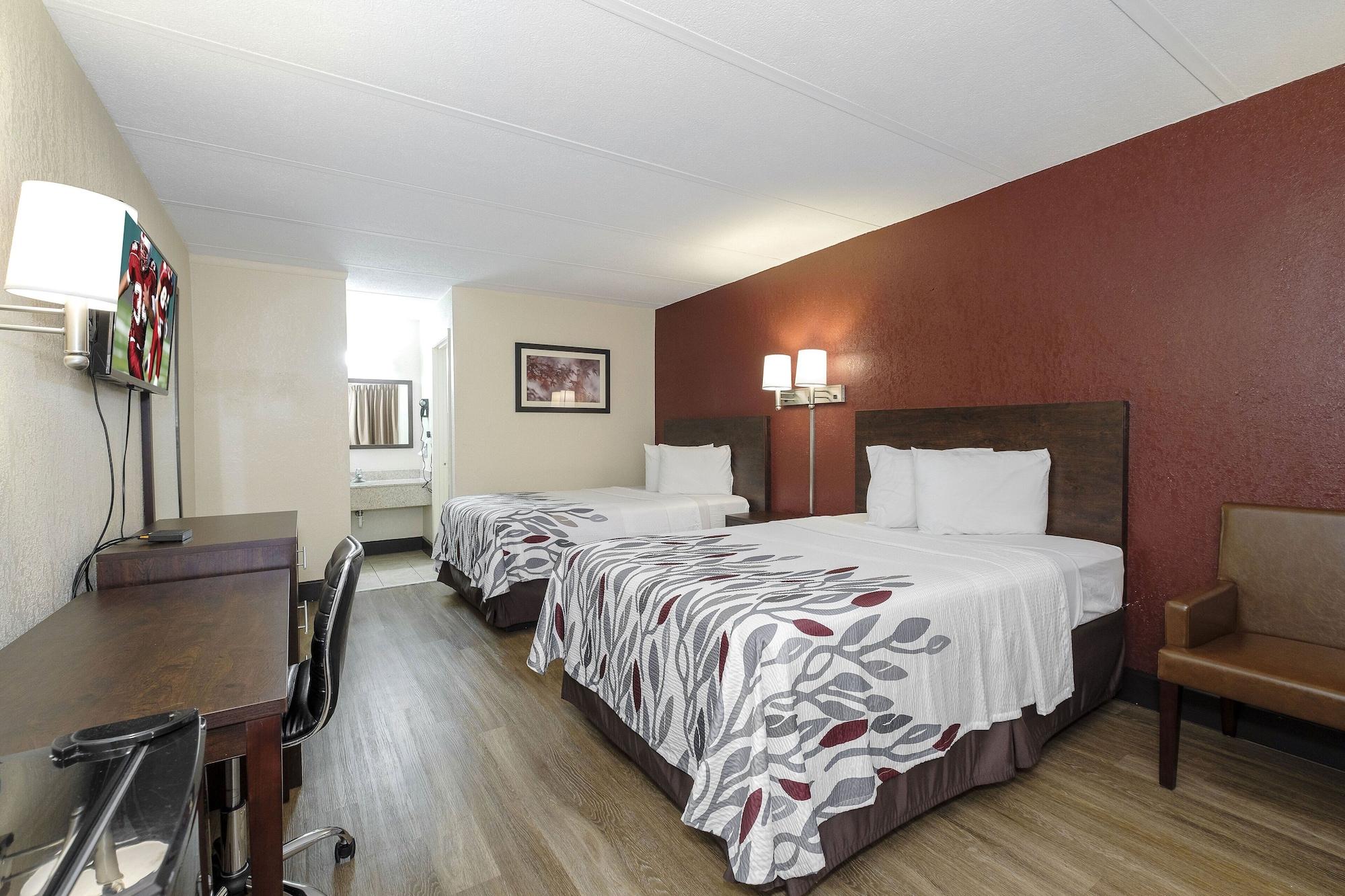 Red Roof Inn Fredericksburg North Екстериор снимка