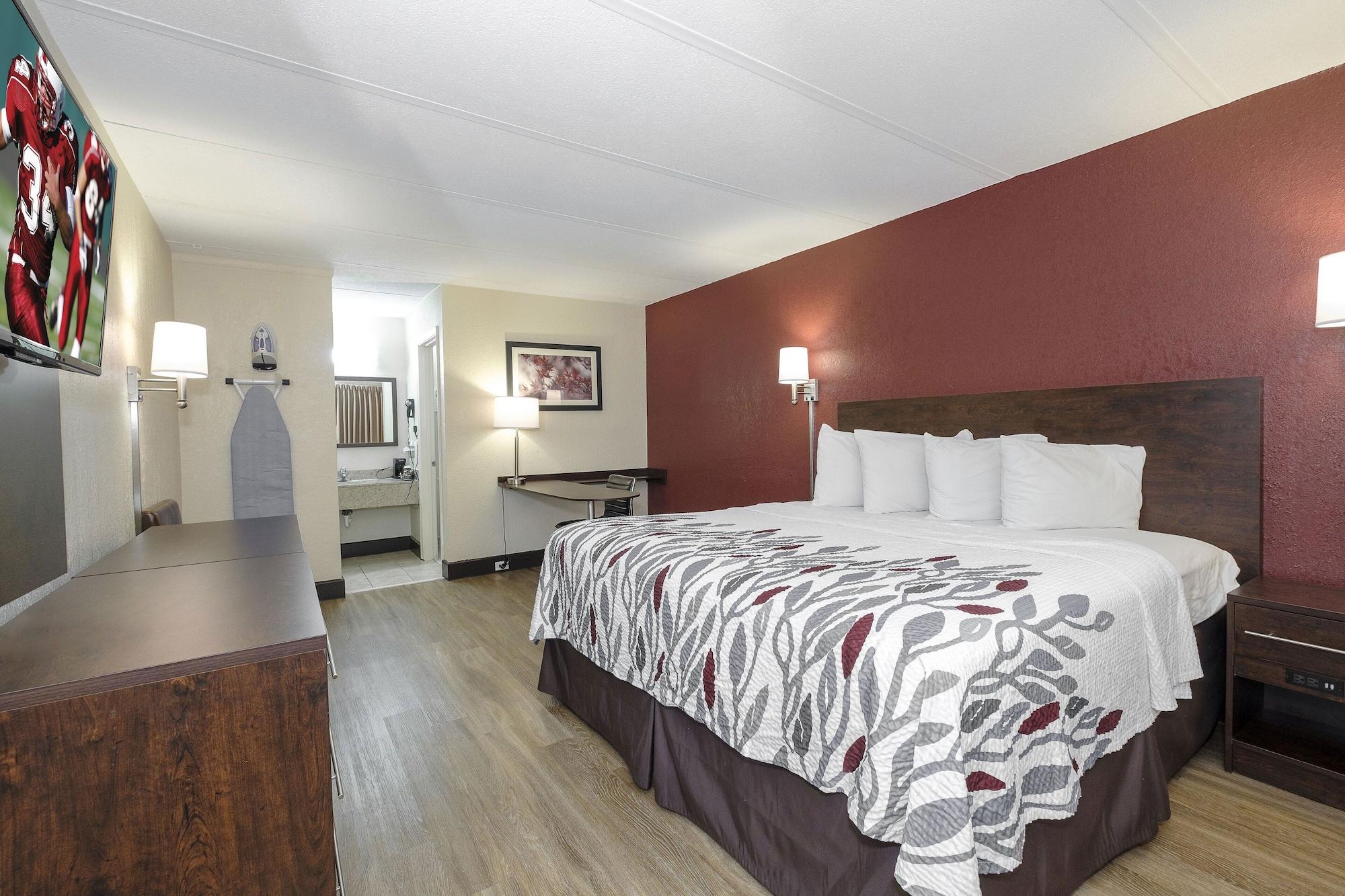 Red Roof Inn Fredericksburg North Екстериор снимка